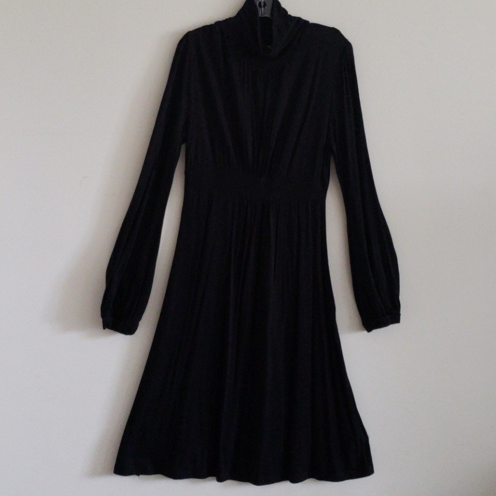 Cotton-spandex  black  dress